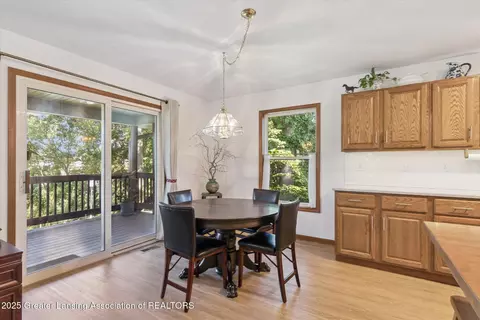 Dining - 11246 Lemott Cir, Jerome, MI 49249 photo 2 of 2