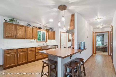 Entry Way - 11246 Lemott Cir, Jerome, MI 49249 photo 1 of 1