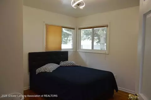 Bedroom - 201 E Syringa Dr, Lansing, MI 48910 photo 3 of 5
