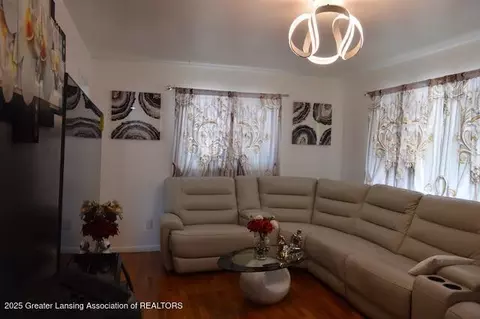 Living - 201 E Syringa Dr, Lansing, MI 48910 photo 1 of 1