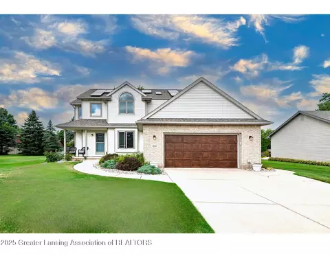 1001 Flickerham Dr, Grand Ledge, MI 48837