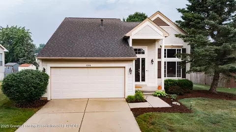 12814 Isle Royal Dr, Dewitt, MI 48820