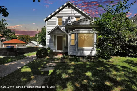 1229 Walsh St, Lansing, MI 48912