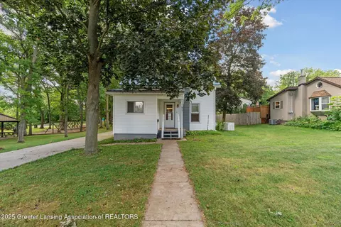647 E Washington St, Ionia, MI 48846