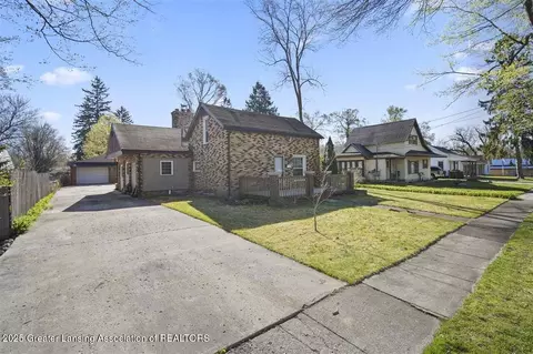 409 Woodworth St, Leslie, MI 49251