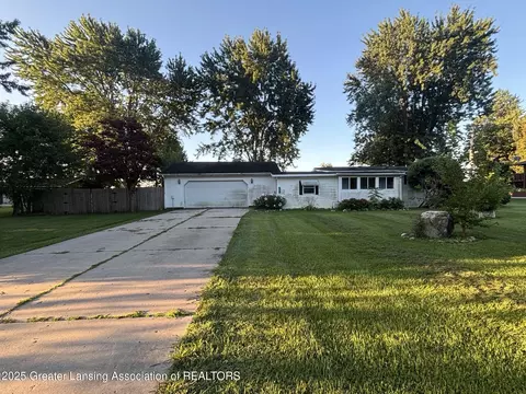 621 W Allor St, Perrinton, MI 48871