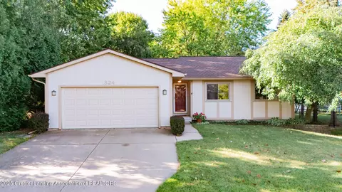 824 Eaton Dr, Mason, MI 48854