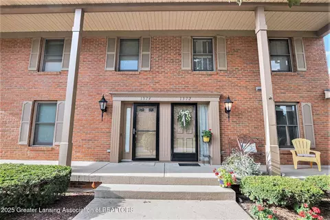 1372 N Chartwell Carriage Way, East Lansing, MI 48823
