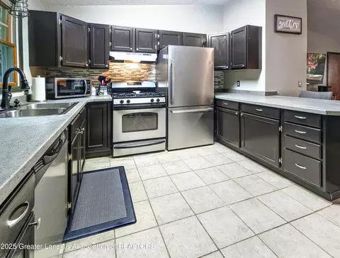 306 Acre Ct, Roscommon, MI 48653 photo 6