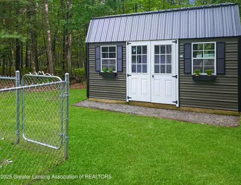 306 Acre Ct, Roscommon, MI 48653 photo 15