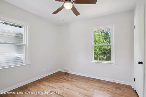 Bedroom - 1925 Forest Ave, Lansing, MI 48910 photo 2 of 5