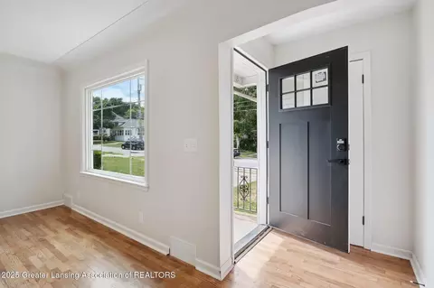 Entry Way - 1925 Forest Ave, Lansing, MI 48910 photo 1 of 7