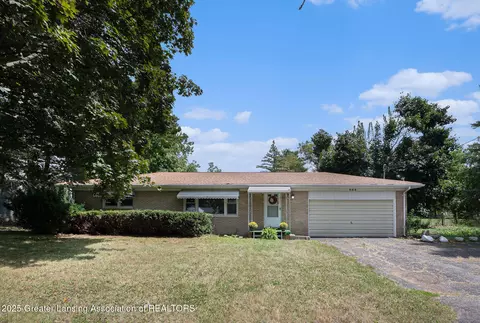 968 College Rd, Mason, MI 48854