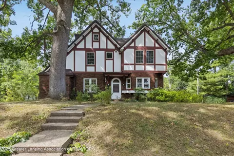 729 Sunset Ln, East Lansing, MI 48823