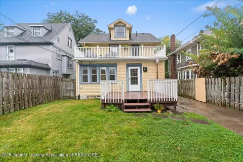 516 Bartlett St, Lansing, MI 48915 photo 32