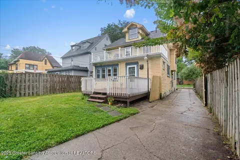 516 Bartlett St, Lansing, MI 48915 photo 37