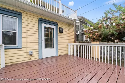 516 Bartlett St, Lansing, MI 48915 photo 40