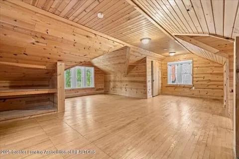 516 Bartlett St, Lansing, MI 48915 photo 21
