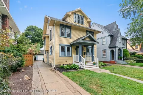 516 Bartlett St, Lansing, MI 48915 photo 2
