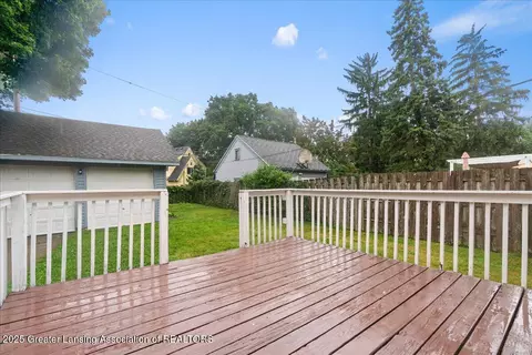 516 Bartlett St, Lansing, MI 48915 photo 39