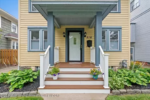 516 Bartlett St, Lansing, MI 48915 photo 3