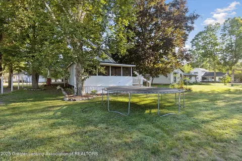 126 E Washington St, Maple Rapids, MI 48853 photo 41