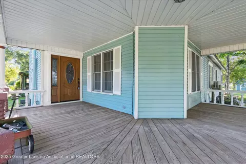 126 E Washington St, Maple Rapids, MI 48853 photo 53