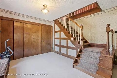 126 E Washington St, Maple Rapids, MI 48853 photo 5