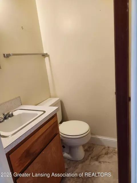 Bath - 8623 Juniper St, Lansing, MI 48917 photo 2 of 2
