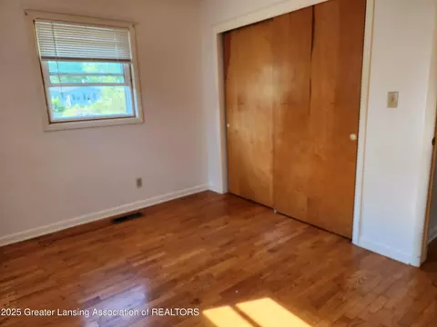 Bedroom - 8623 Juniper St, Lansing, MI 48917 photo 2 of 4