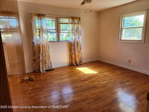 Bedroom - 8623 Juniper St, Lansing, MI 48917 photo 1 of 4