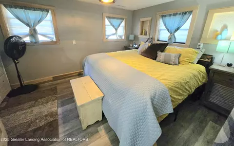 Bedroom - 6923 Vernson Dr, Lansing, MI 48911 photo 1 of 3