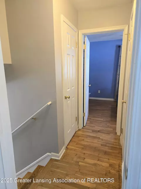 Entry Way - 6923 Vernson Dr, Lansing, MI 48911 photo 2 of 2
