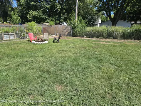 Exterior - 6923 Vernson Dr, Lansing, MI 48911 photo 4 of 5