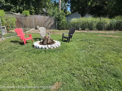 Exterior - 6923 Vernson Dr, Lansing, MI 48911 photo 5 of 5