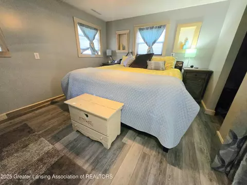 Bedroom - 6923 Vernson Dr, Lansing, MI 48911 photo 3 of 3