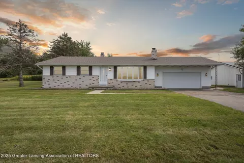 541 W Saint Joe Hwy, Grand Ledge, MI 48837