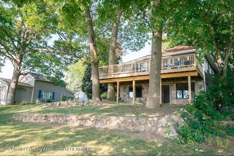 15884 Short St, East Lansing, MI 48823