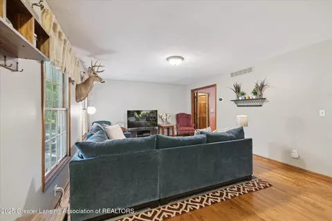 6044 W Beard Rd, Perry, MI 48872 photo 8