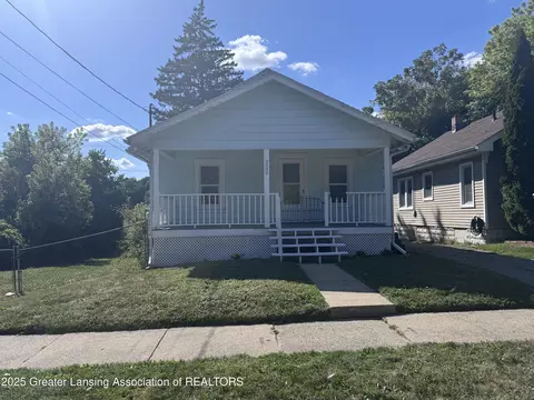 2230 Maplewood Ave, Lansing, MI 48910