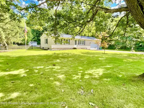 Exterior - 18901 N B Dr, Marshall, MI 49068 photo 2 of 5