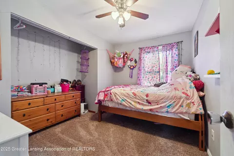 Bedroom - 18901 N B Dr, Marshall, MI 49068 photo 1 of 5