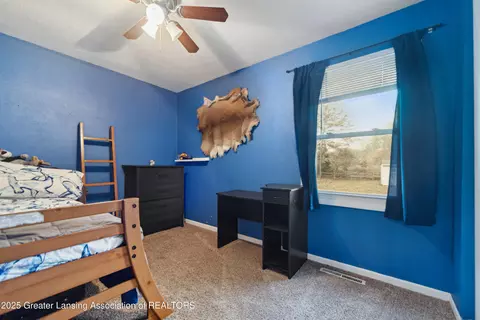 Bedroom - 18901 N B Dr, Marshall, MI 49068 photo 2 of 5