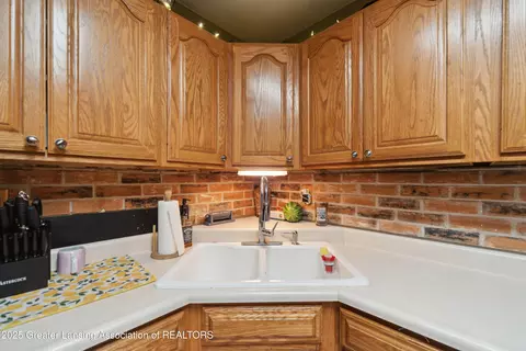 Kitchen - 18901 N B Dr, Marshall, MI 49068 photo 2 of 3