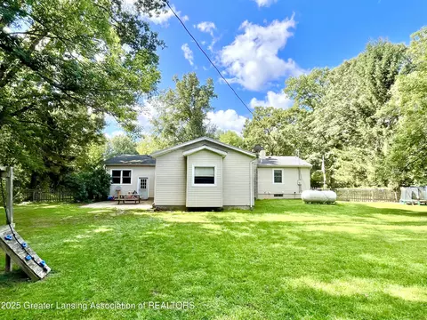Exterior - 18901 N B Dr, Marshall, MI 49068 photo 4 of 5