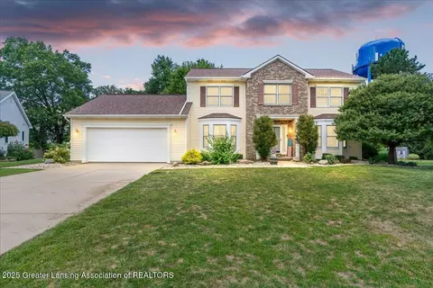 13508 Cottonwood Ct, Dewitt, MI 48820