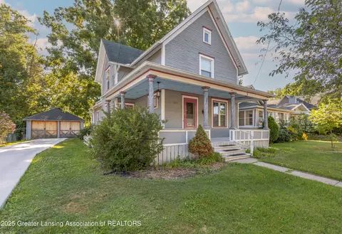 204 N Fairview Ave, Lansing, MI 48912