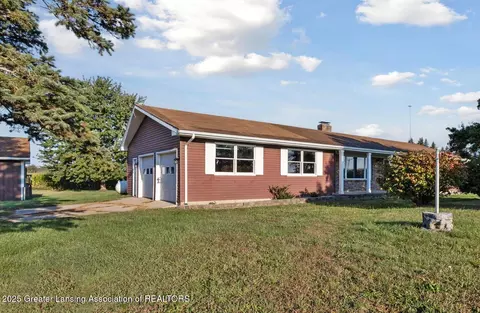 854 S Ainger Rd, Charlotte, MI 48813