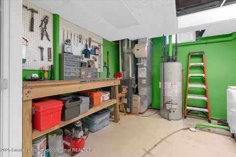 5884 Westover Dr, Bath, MI 48808 photo 32