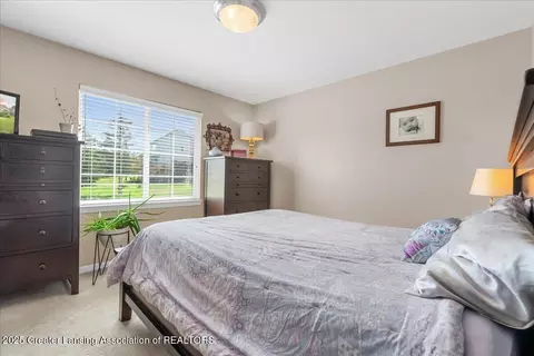 5884 Westover Dr, Bath, MI 48808 photo 19